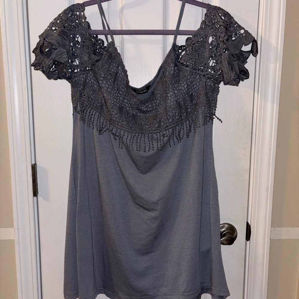 Chic Gray Cold Shoulder Top